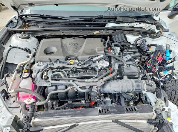 4T1DAACK6SU098198 2025 TOYOTA CAMRY White Սալոնի հետևի տեսք