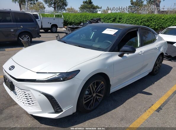 4T1DAACK6SU105098 2025 TOYOTA CAMRY White Առջևի ձախ երեք քառորդ տեսարան