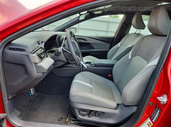 4T1DAACK6SU165950 2025 TOYOTA CAMRY Red წინა სალონის ხედი