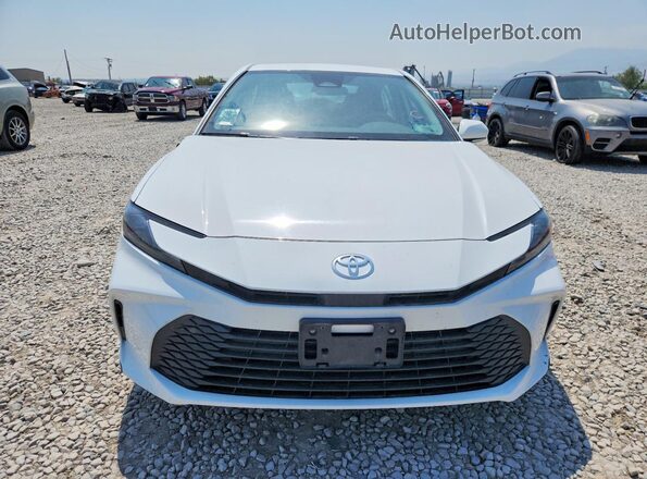 4T1DAACK6SU578581 2025 TOYOTA CAMRY White Հետևի տեսք