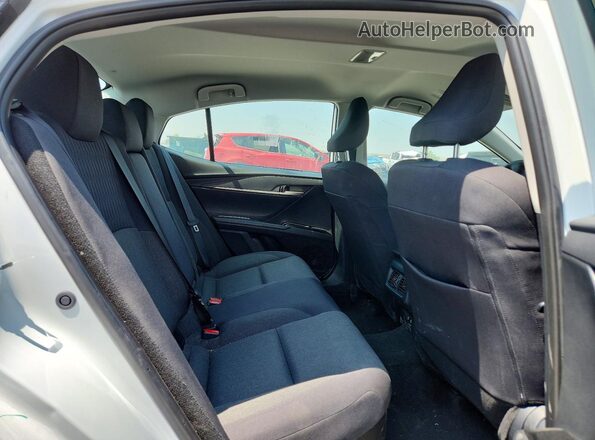 4T1DAACK6SU578581 2025 TOYOTA CAMRY White Սալոնի հետևի տեսք