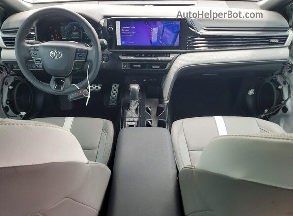 4T1DAACK6SU602653 2025 TOYOTA CAMRY White Vista del salpicadero