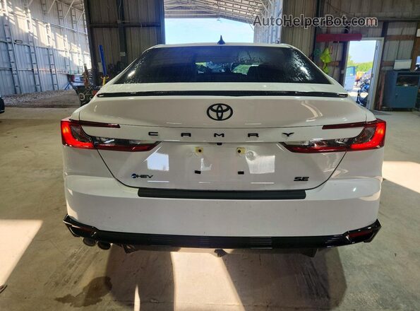 4T1DAACK6TU217627 2026 TOYOTA CAMRY White Вид ззаду