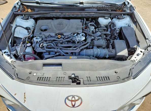 4T1DAACK7SU010646 2025 TOYOTA CAMRY White Widok wnętrza z tyłu