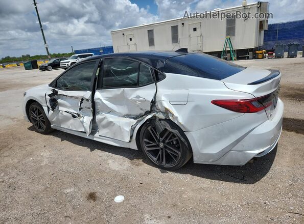 4T1DAACK7SU010646 2025 TOYOTA CAMRY White Widok wnętrza 360 stopni