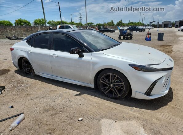 4T1DAACK7SU010646 2025 TOYOTA CAMRY White 