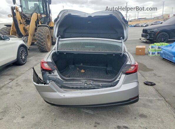 4T1DAACK7SU097030 2025 TOYOTA CAMRY Silver უკანა ხედი