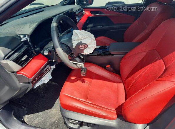 4T1DAACK7SU129281 2025 TOYOTA CAMRY Белый Вид салона спереди