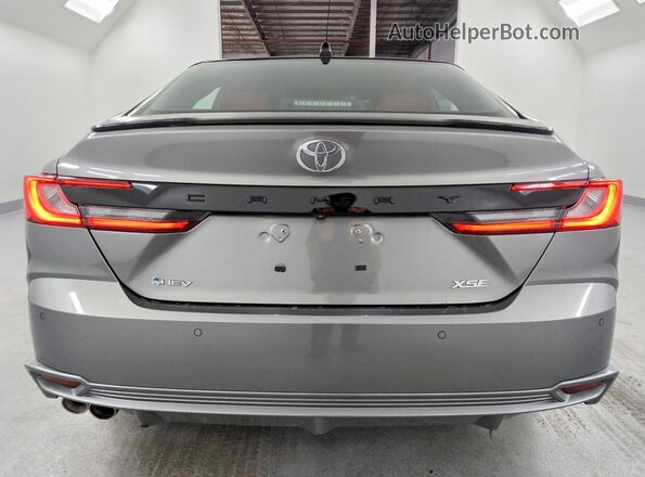 4T1DAACK7SU515750 2025 TOYOTA CAMRY Серый Вид сзади