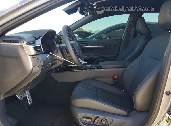 4T1DAACK7TU280381 2026 TOYOTA CAMRY Silver წინა სალონის ხედი