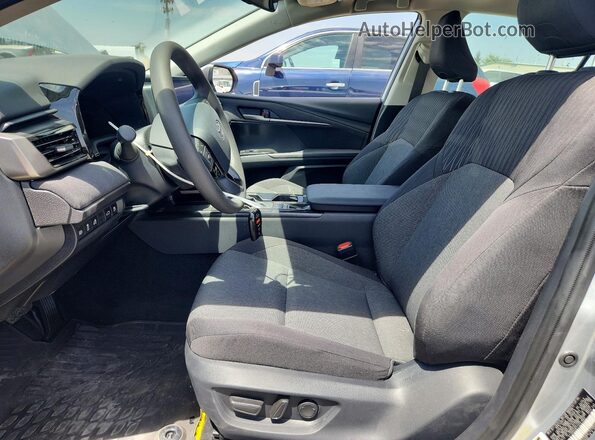 4T1DAACK7TU761683 2026 TOYOTA CAMRY Silver წინა სალონის ხედი
