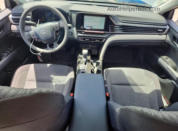 4T1DAACK7TU761683 2026 TOYOTA CAMRY Silver წინა პანელის ხედი