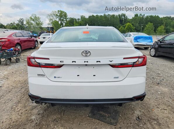 4T1DAACK8SU084254 2025 TOYOTA CAMRY White Հետևի տեսք