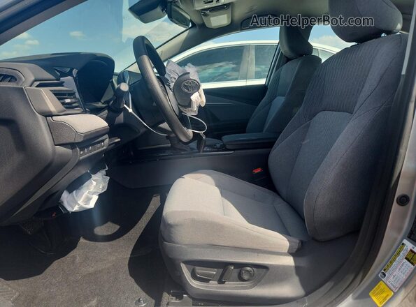 4T1DAACK8SU124803 2025 TOYOTA CAMRY Серебряный Вид салона спереди