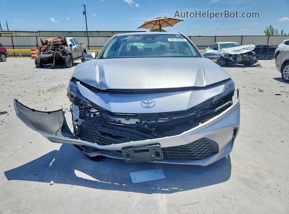 4T1DAACK8SU124803 2025 TOYOTA CAMRY Серебряный Вид спереди