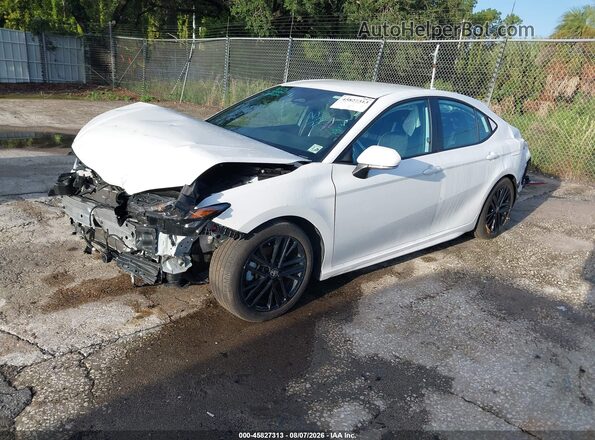 4T1DAACK8SU131301 2025 TOYOTA CAMRY White Przód lewy