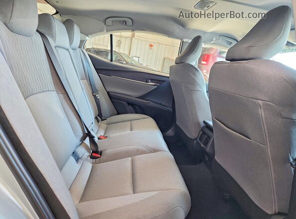 4T1DAACK8SU154853 2025 TOYOTA CAMRY Серебряный Вид задних сидений