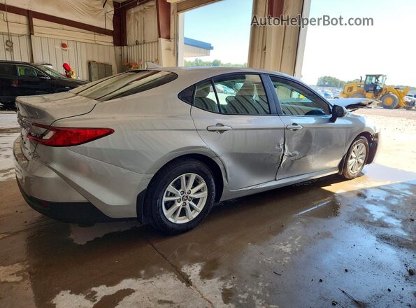 4T1DAACK8SU154853 2025 TOYOTA CAMRY Серебряный Задняя правая четверть