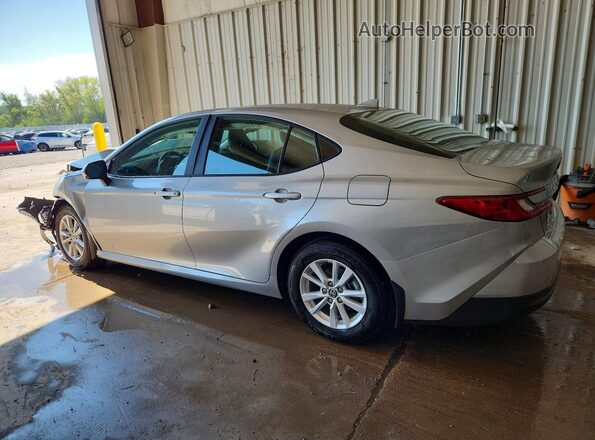 4T1DAACK8SU154853 2025 TOYOTA CAMRY Серебряный Задняя левая четверть