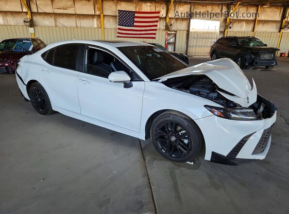 4T1DAACK8SU560535 2025 TOYOTA CAMRY White Front right