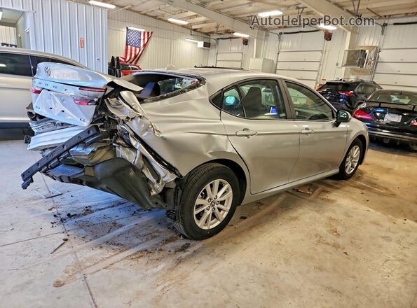 4T1DAACK8SU594474 2025 TOYOTA CAMRY Silver Задня права чверть