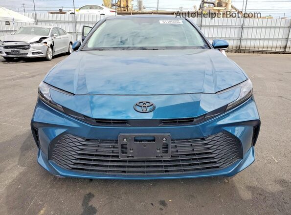 4T1DAACK8SU643608 2025 TOYOTA CAMRY Бирюзовый Вид спереди