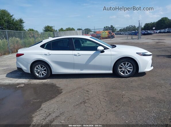4T1DAACK8TU209464 2026 TOYOTA CAMRY White Vista interior trasera