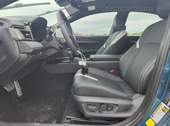 4T1DAACK8TU227608 2026 TOYOTA CAMRY Blue Front interior view