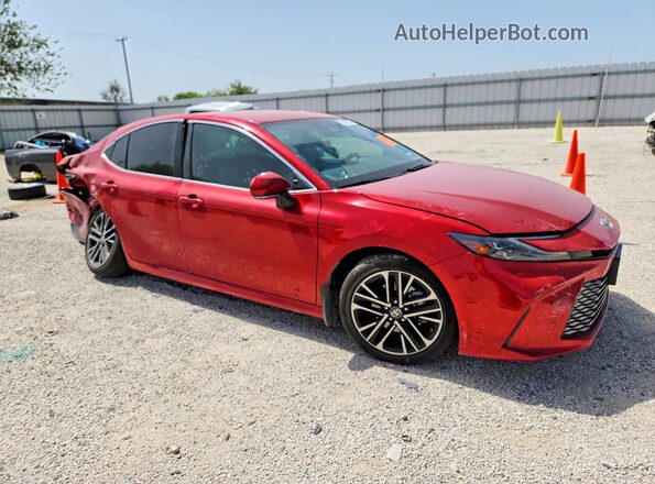 4T1DAACK8TU247552 2026 TOYOTA CAMRY Красный Передняя правая четверть