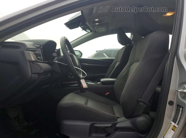 4T1DAACK9SU004038 2025 TOYOTA CAMRY Silver Front interior view