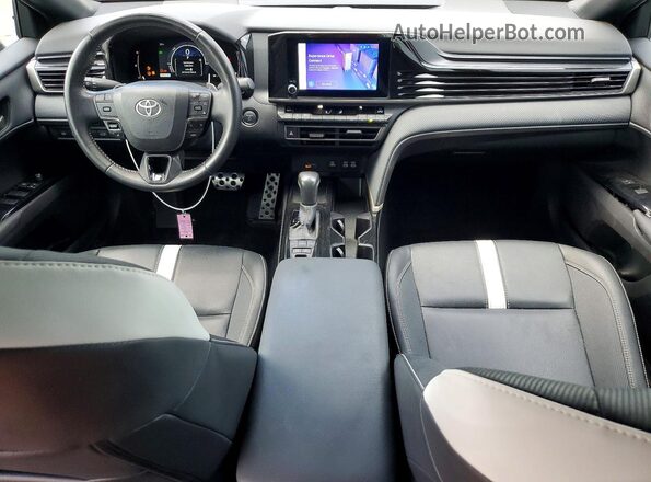 4T1DAACK9SU019784 2025 TOYOTA CAMRY Серый Вид панели приборов