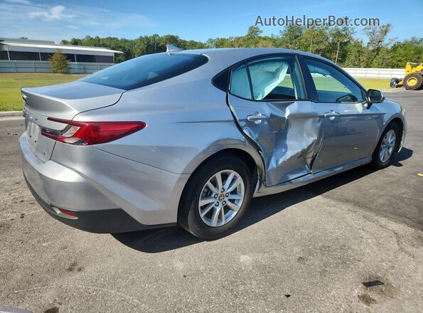 4T1DAACK9SU069813 2025 TOYOTA CAMRY Silver Widok wnętrza 360 stopni