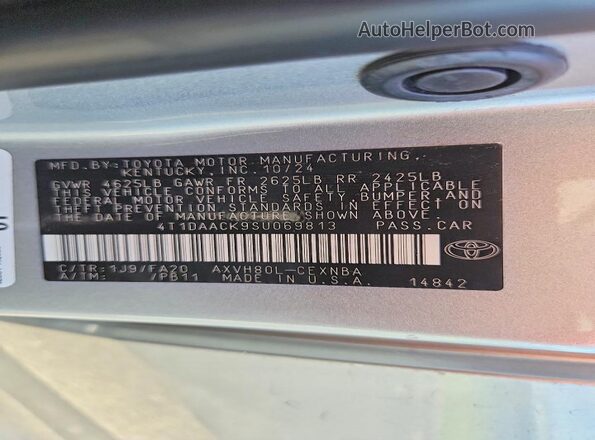4T1DAACK9SU069813 2025 TOYOTA CAMRY Silver Widok komory silnika