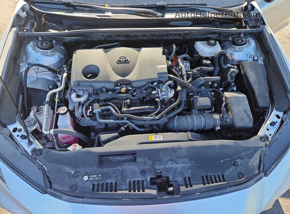 4T1DAACK9SU069813 2025 TOYOTA CAMRY Silver Widok wnętrza z tyłu