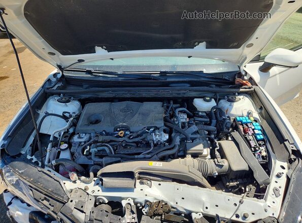 4T1DAACK9SU072338 2025 TOYOTA CAMRY White Widok wnętrza z tyłu