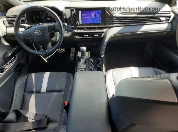 4T1DAACK9SU516818 2025 TOYOTA CAMRY Gray Dashboard view