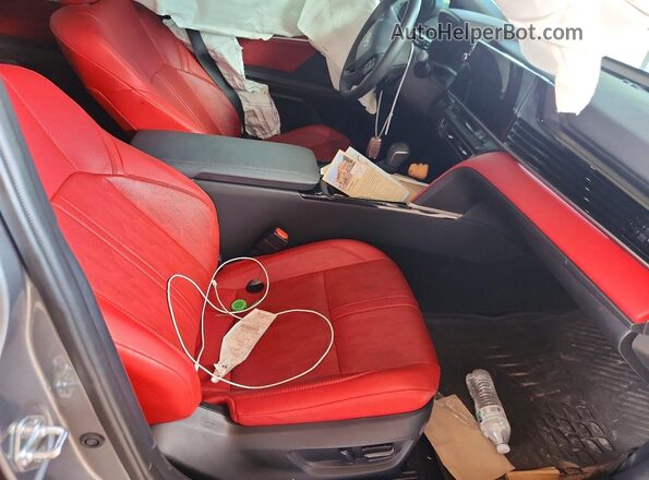 4T1DAACK9SU575092 2025 TOYOTA CAMRY Gray Вид салону спереду