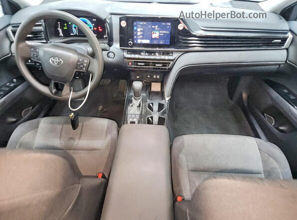 4T1DAACK9SU585198 2025 TOYOTA CAMRY Blue Առջևի վահանակի տեսք