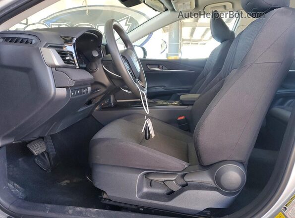 4T1DAACK9SU595729 2025 TOYOTA CAMRY Silver Вид салону спереду