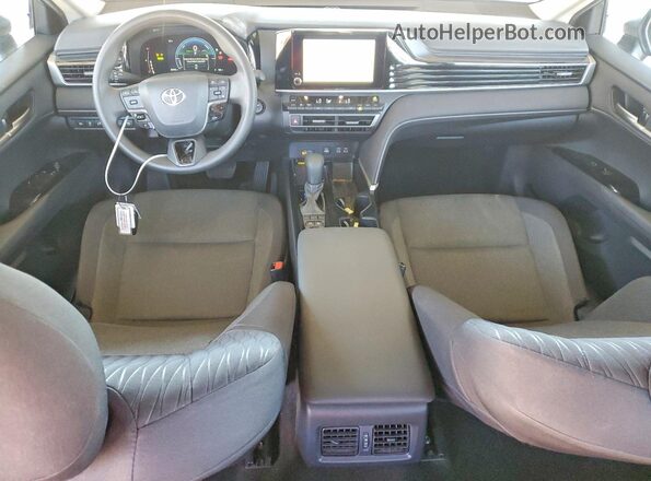 4T1DAACK9SU595729 2025 TOYOTA CAMRY Silver Вид панелі приладів