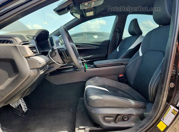 4T1DAACK9TU659639 2026 TOYOTA CAMRY Черный Вид салона спереди