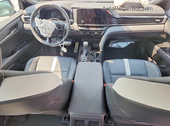 4T1DAACK9TU699638 2026 TOYOTA CAMRY Blue Առջևի վահանակի տեսք