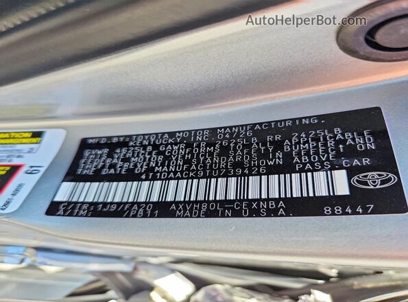 4T1DAACK9TU739426 2026 TOYOTA CAMRY Silver ძრავის განყოფილების ხედი