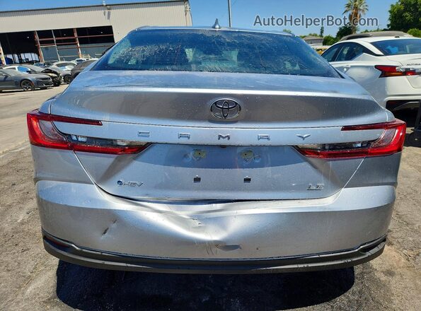 4T1DAACK9TU739426 2026 TOYOTA CAMRY Silver უკანა ხედი