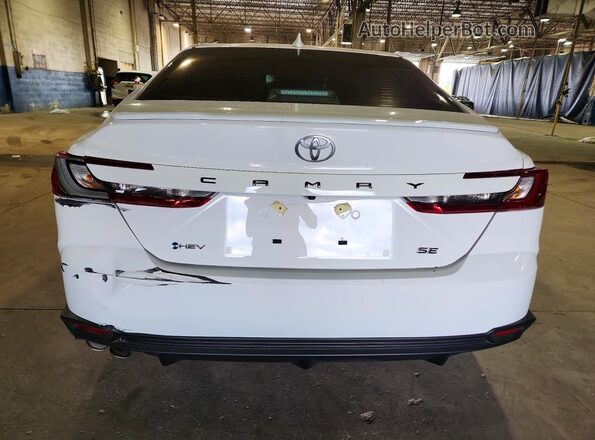 4T1DAACK9TU749082 2026 TOYOTA CAMRY White Rear view