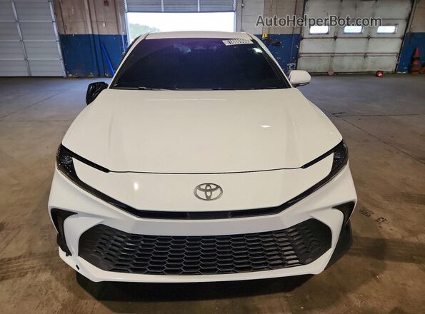 4T1DAACK9TU749082 2026 TOYOTA CAMRY White Front view