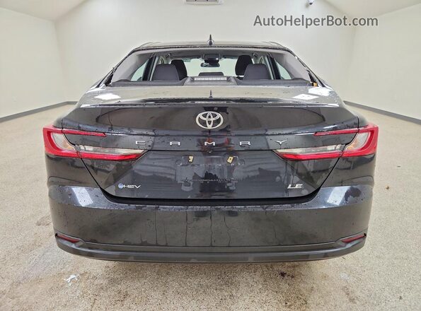 4T1DAACKXSU026131 2025 TOYOTA CAMRY Черный Вид сзади