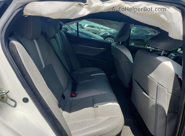 4T1DAACKXSU044872 2025 TOYOTA CAMRY White Հետևի նստատեղերի տեսք