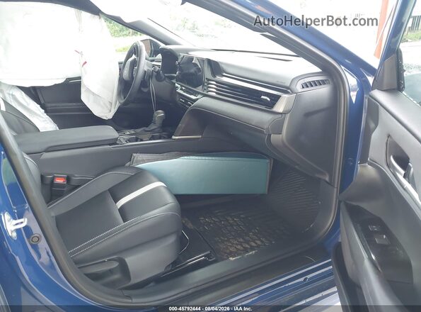 4T1DAACKXSU173050 2025 TOYOTA CAMRY Blue წინა სალონის ხედი