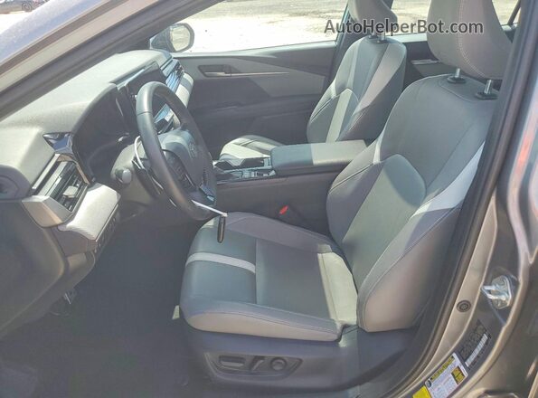 4T1DAACKXSU504547 2025 TOYOTA CAMRY Угольный Вид салона спереди